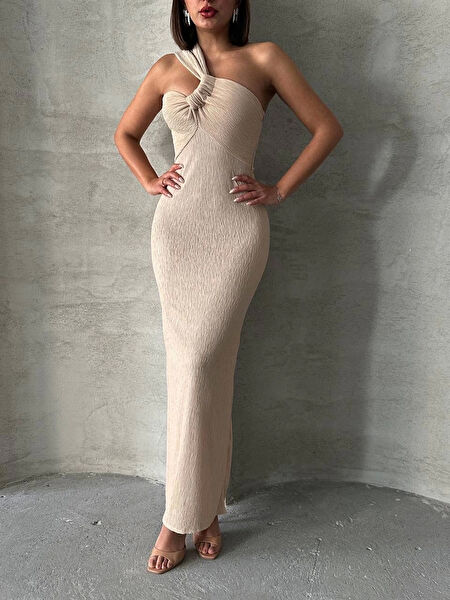 By Elize Abiye Elbise