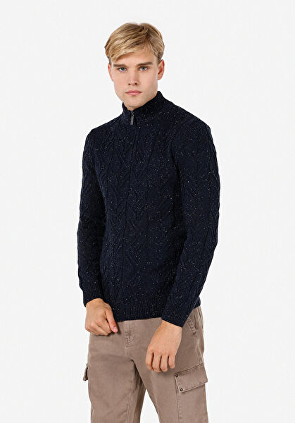 Colin's Erkek Triko, Kazak