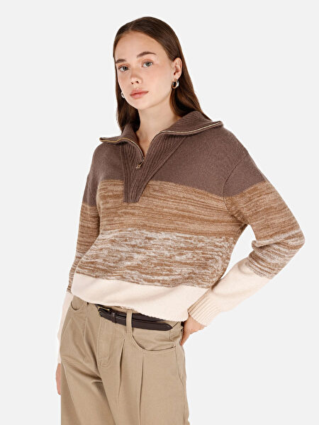 Colin's Kadın Triko, Kazak