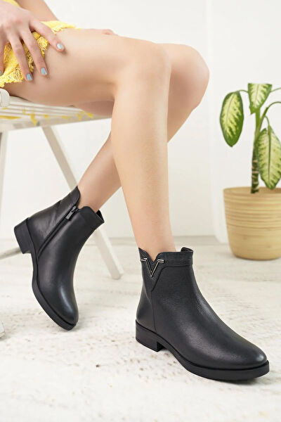 Castle Black Kadın Bot