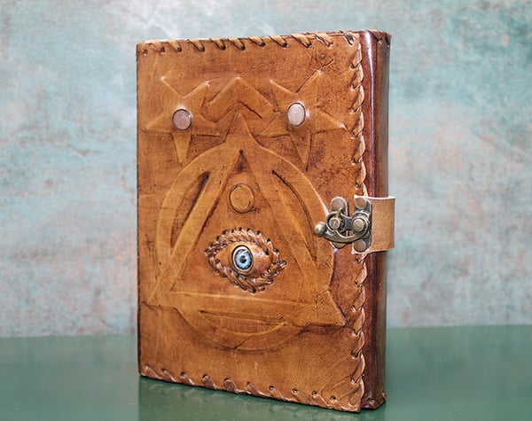 nonni Defter, Ajanda