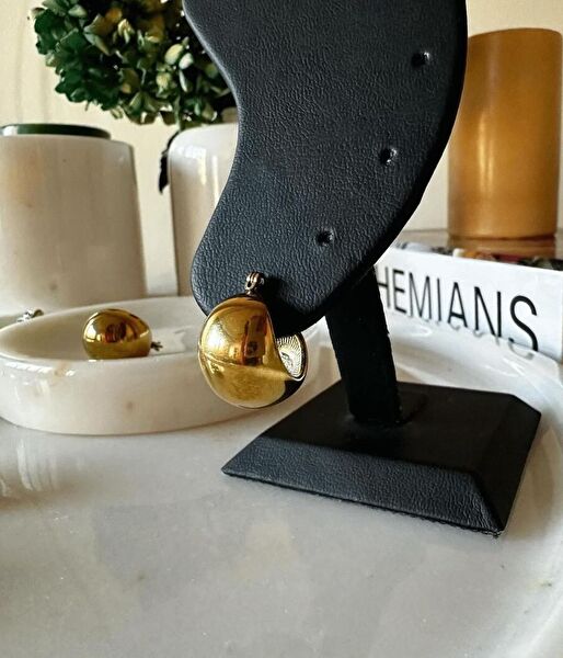 BY SENA KAHRAMAN Küpe