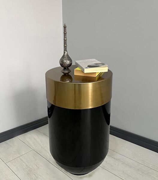 evdeniste Vazo, Saksı