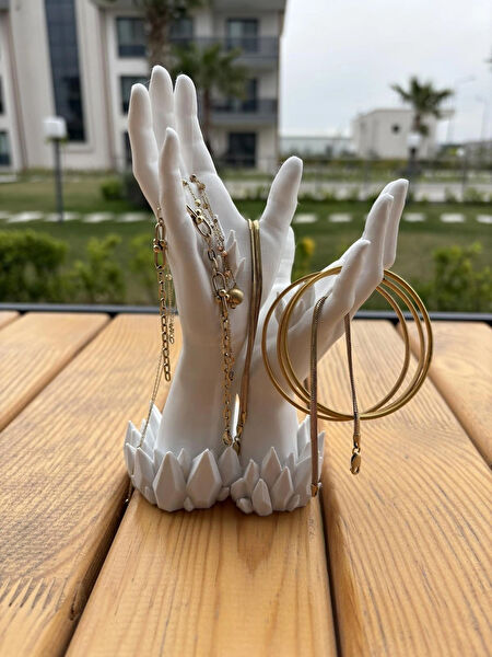 Mevv Takı Kutusu, Standı