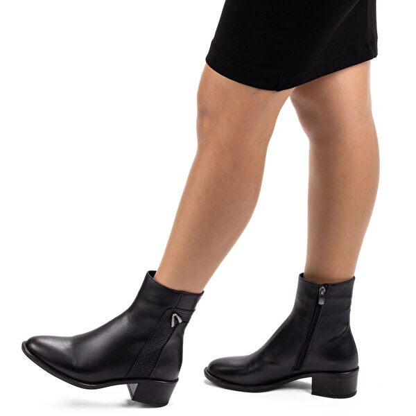 TwoEgoist Kadın Bot