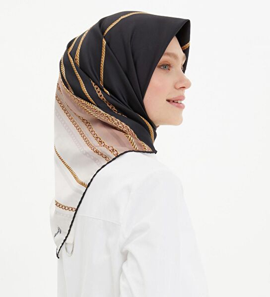 Armine Şal, Eşarp ve Aksesuarı