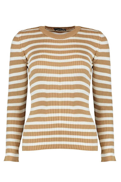 FRM Kadın Triko, Kazak