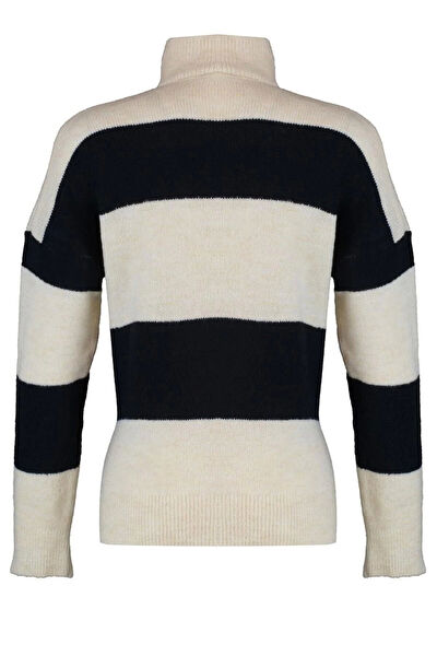 FRM Kadın Triko, Kazak