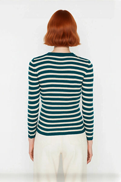 FRM Kadın Triko, Kazak