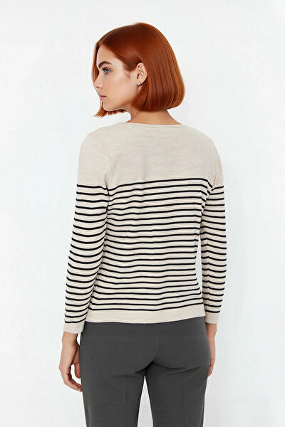 FRM Kadın Triko, Kazak