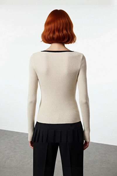 FRM Kadın Triko, Kazak