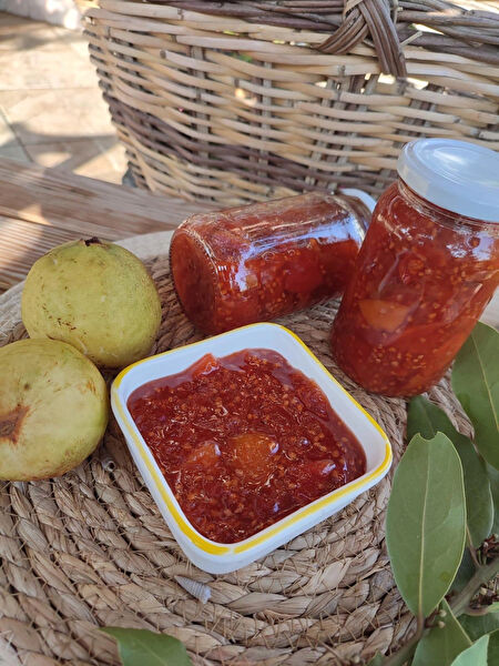 İso Baba'nın Çiftliği Çiftçi Kadın Ürünleri