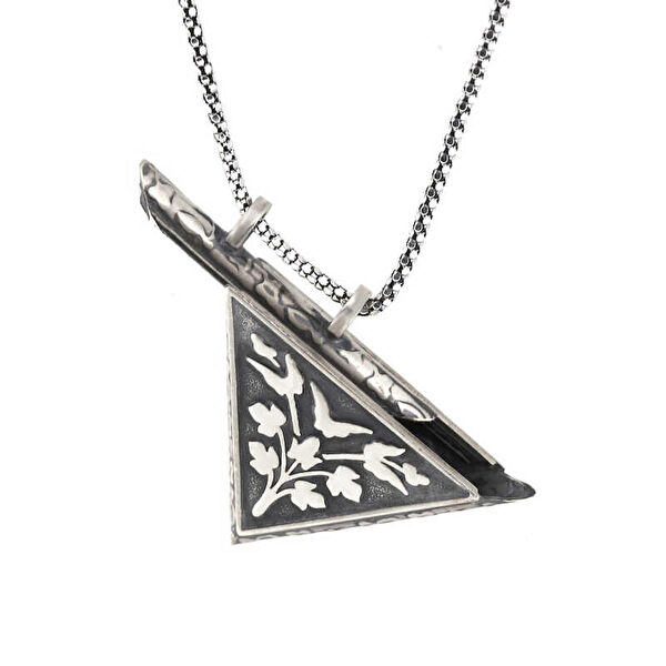 Gumush Kolye, Zincir, Künye