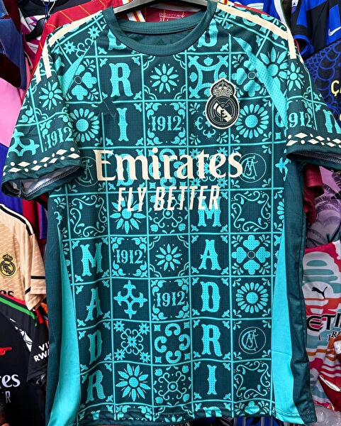 Bite Nose Futbol Forma, Şort