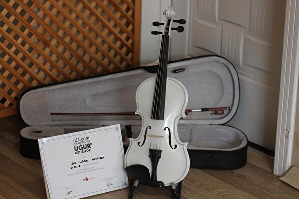 İDOL MÜZİK ALETLERİ Keman