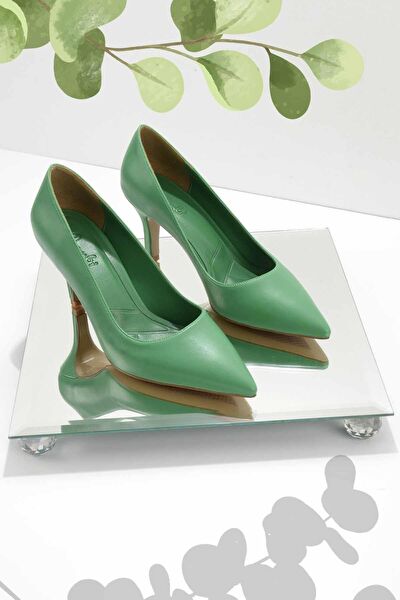 Bambi Klasik Topuklu Ayakkabı