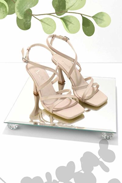 Bambi Klasik Topuklu Ayakkabı