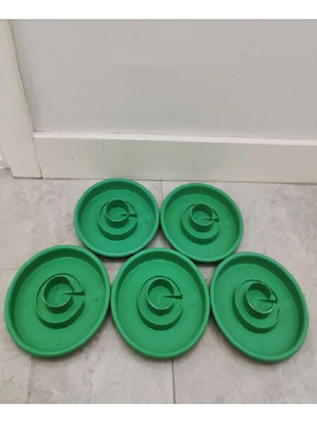 Karahisar Kuluçka Kuş Suluk, Yemlikleri