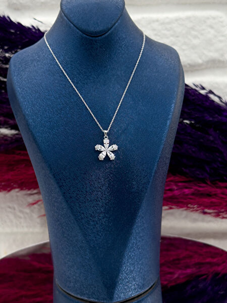 Livora Jewelry Kolye