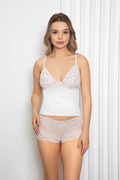 Lenaca Kadın Atlet, Body