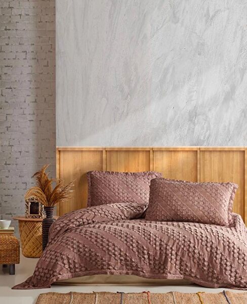 Şaheser Yatak Örtüsü