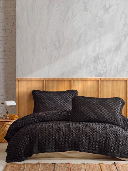 Şaheser Yatak Örtüsü