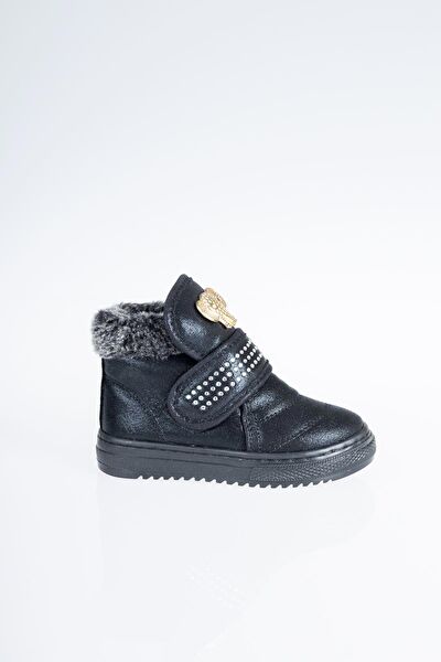 Neskaavm Kız Çocuk Bot, Çizme