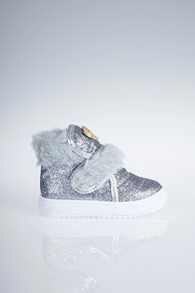 Neskaavm Kız Çocuk Bot, Çizme