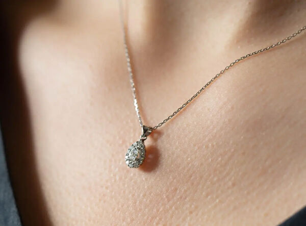 Safir Mücevher Altın Kolye