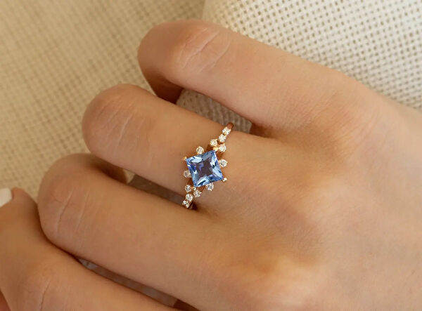 Safir Mücevher Altın Yüzük