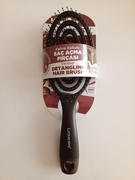 Lionesse Tarak, Fırça