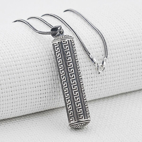 Takıhan Kolye, Zincir, Künye