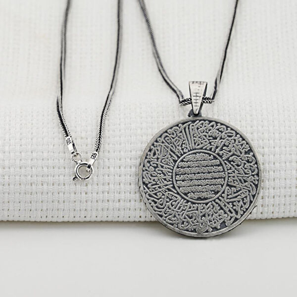 Takıhan Kolye, Zincir, Künye