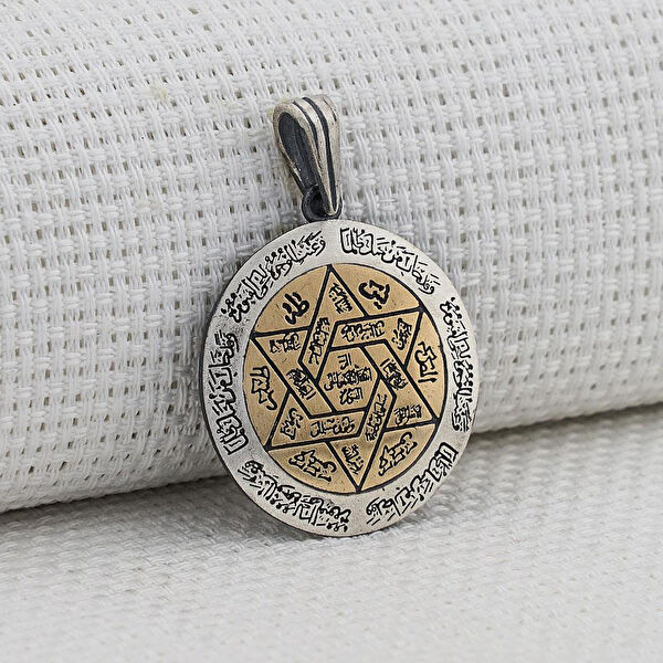 Takıhan Kolye, Zincir, Künye