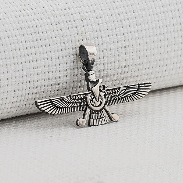 Takıhan Kolye, Zincir, Künye