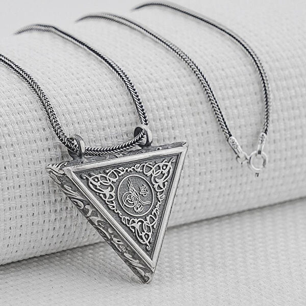 Takıhan Kolye, Zincir, Künye