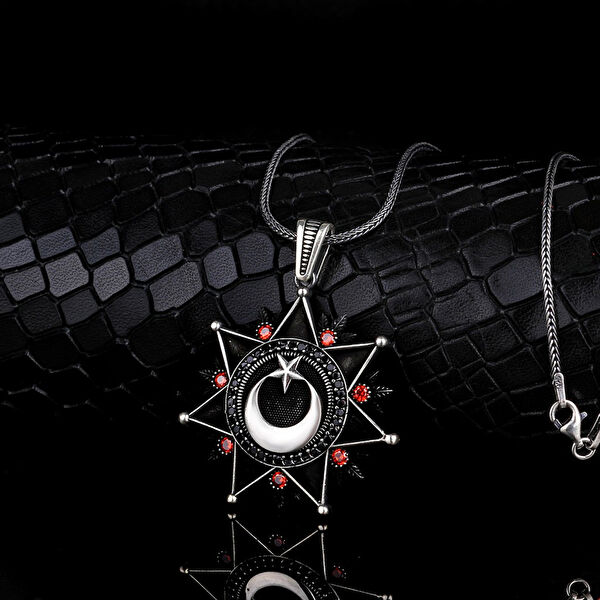 Takıhan Kolye, Zincir, Künye