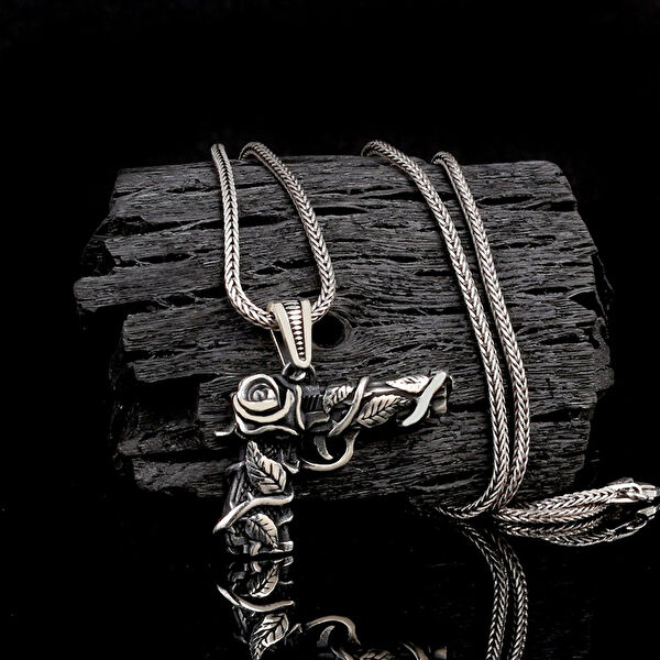 Takıhan Kolye, Zincir, Künye