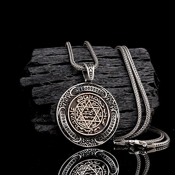 Takıhan Kolye, Zincir, Künye