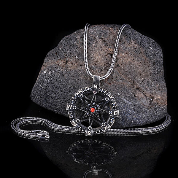 Takıhan Kolye, Zincir, Künye