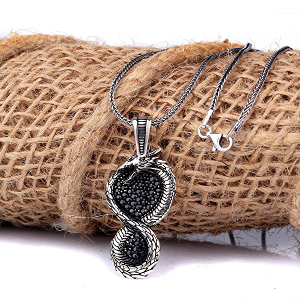 Takıhan Kolye, Zincir, Künye