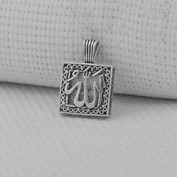 Takıhan Kolye, Zincir, Künye