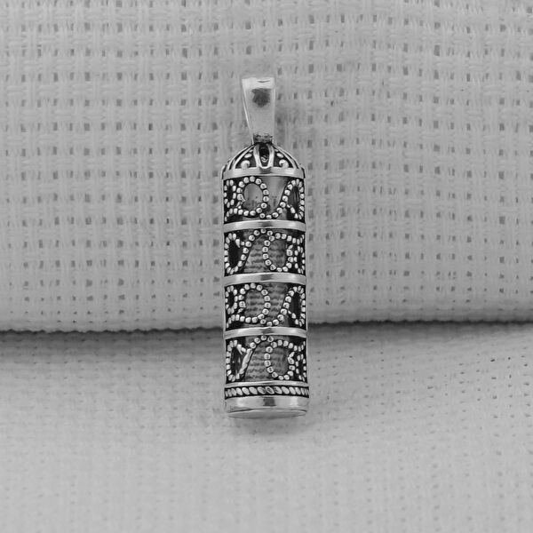 Takıhan Kolye, Zincir, Künye