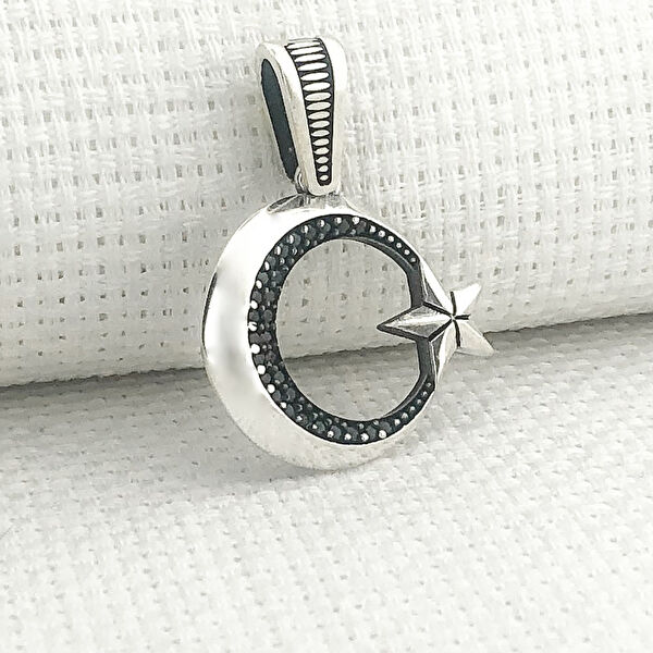 Takıhan Kolye, Zincir, Künye