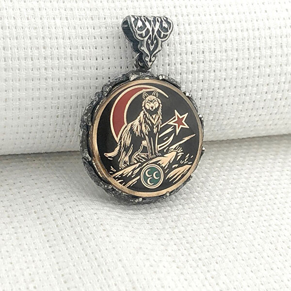 Takıhan Kolye, Zincir, Künye