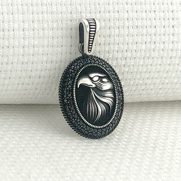 Takıhan Kolye, Zincir, Künye