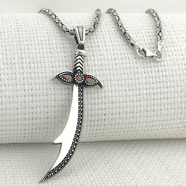 Takıhan Kolye, Zincir, Künye