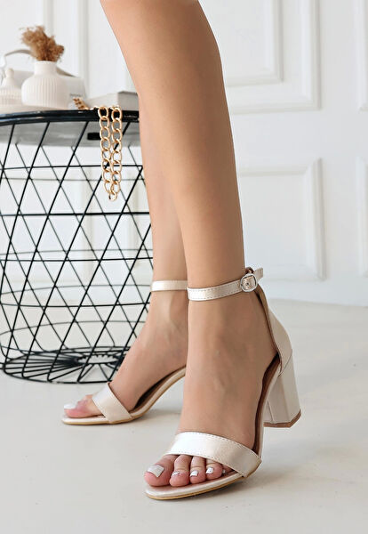 Tufeyo Klasik Topuklu Ayakkabı