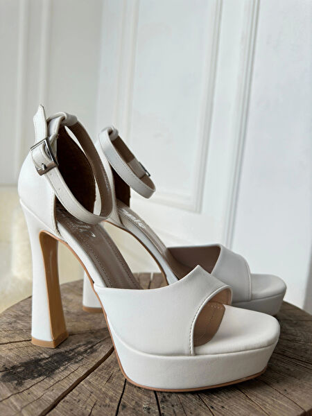 Tufeyo Klasik Topuklu Ayakkabı