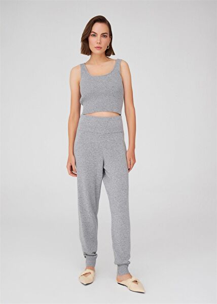 Peraluna Kadın Atlet, Body